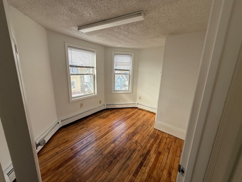 Building Photo - 13 Union St