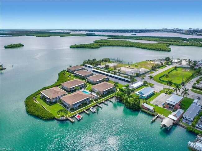 Building Photo - 330 Kon Tiki Dr