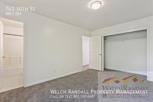 Building Photo - 741 30th St