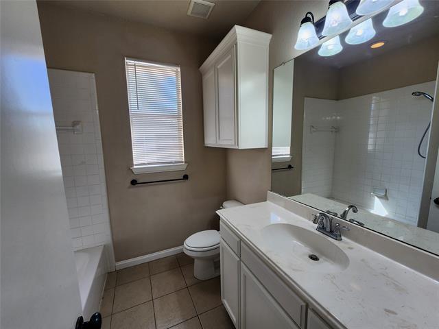 Building Photo - 130 Del Rio Ave