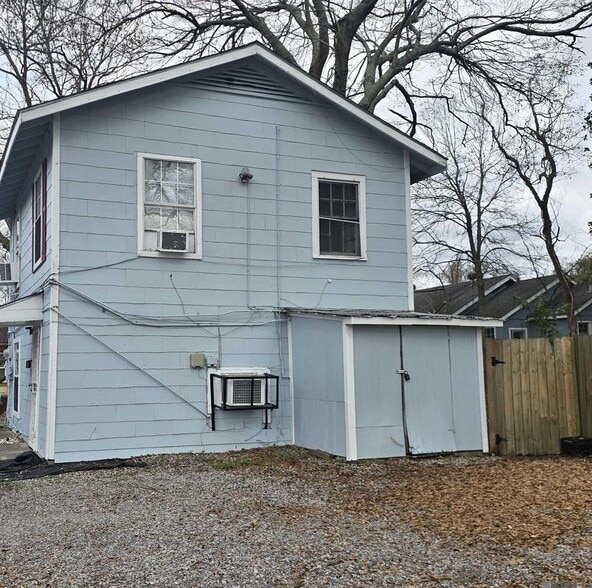 Building Photo - 4358 N Foster Dr