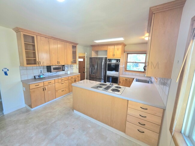 Building Photo - 4526 NE 77th Ave