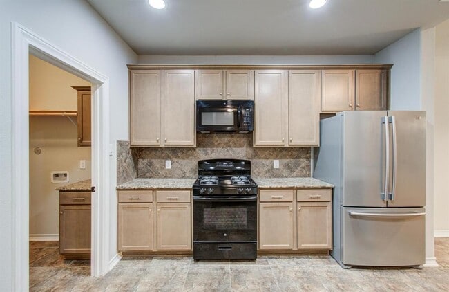 Building Photo - 3511 Christopher Dr