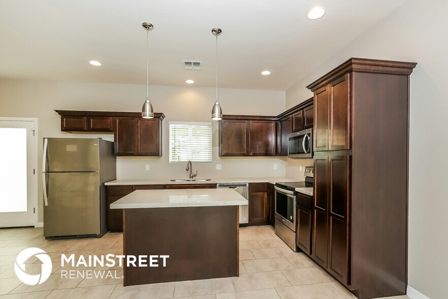 Building Photo - 2000 N 36th St