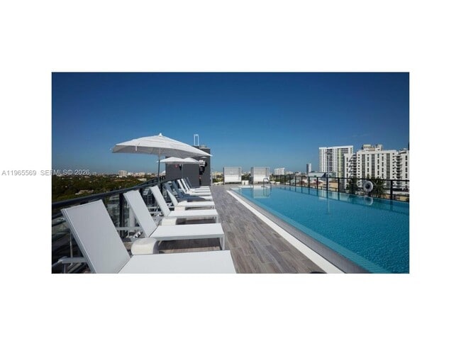 Building Photo - 201 SW 17th Rd