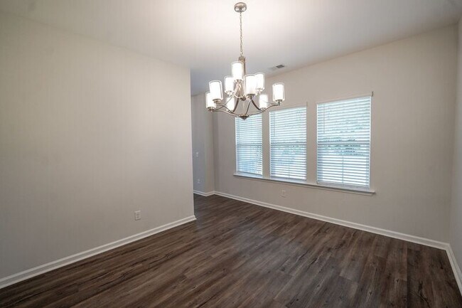 Building Photo - 3556 Castleoak Dr