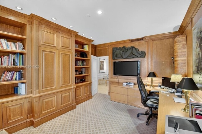 Building Photo - 19925 NE 39th Pl