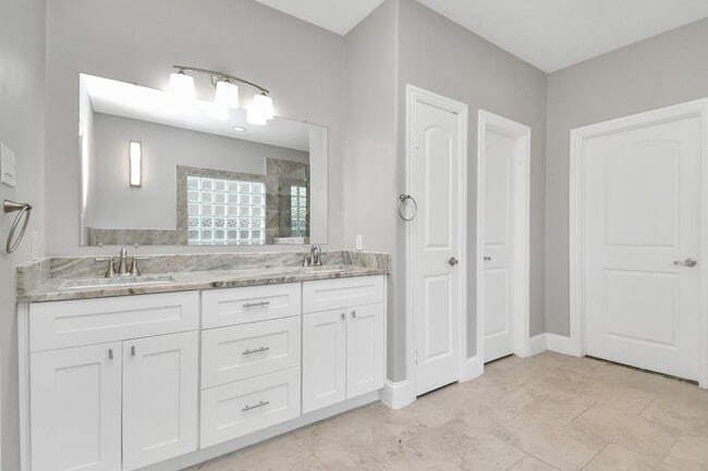 Building Photo - 14415 Mindy Park Ln