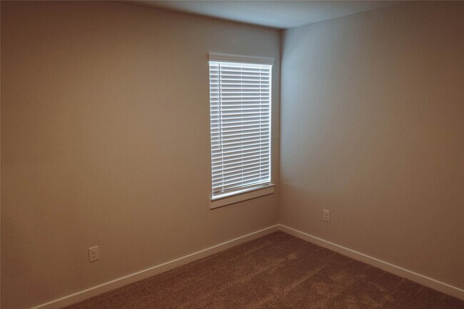 Building Photo - 8538 Blueberry Ash St