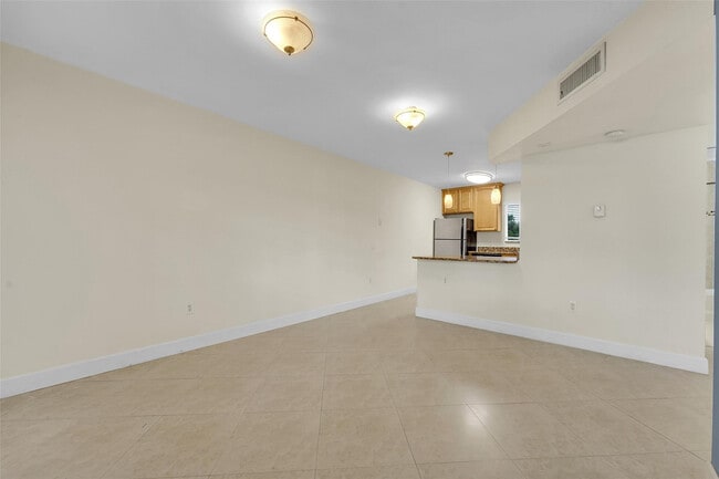 Building Photo - 410 SW 15th St