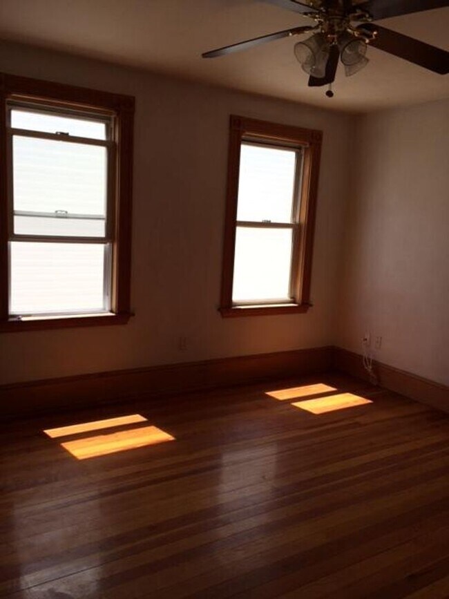 Building Photo - 47 Litchfield St