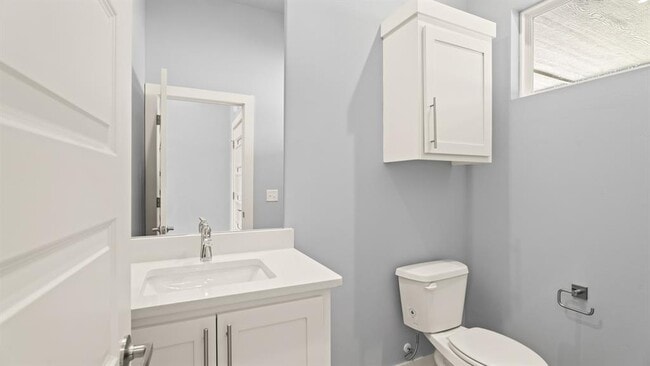 Building Photo - 17859 Salem Rd