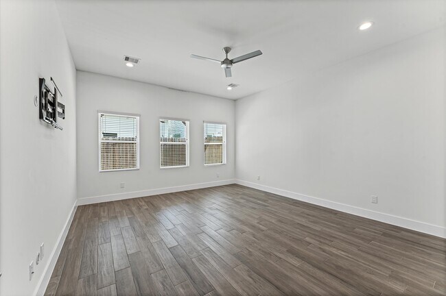 Building Photo - 5418 Robusto Pl