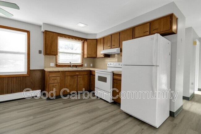 Building Photo - 1190 Orchard Park Rd