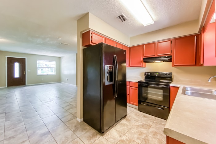 Building Photo - 39643 Meadowood Loop