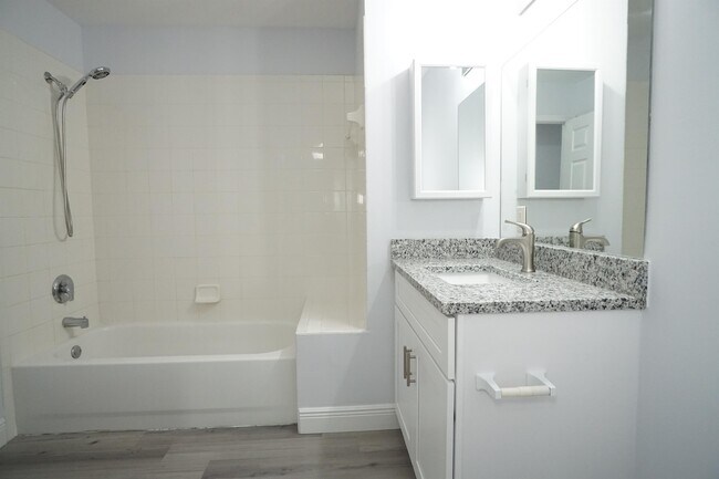 Building Photo - 1200 Town Center Dr