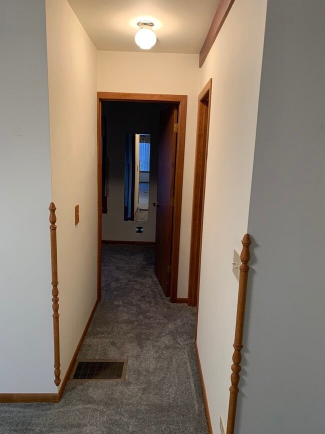 Building Photo - 37W793 Binnie Rd