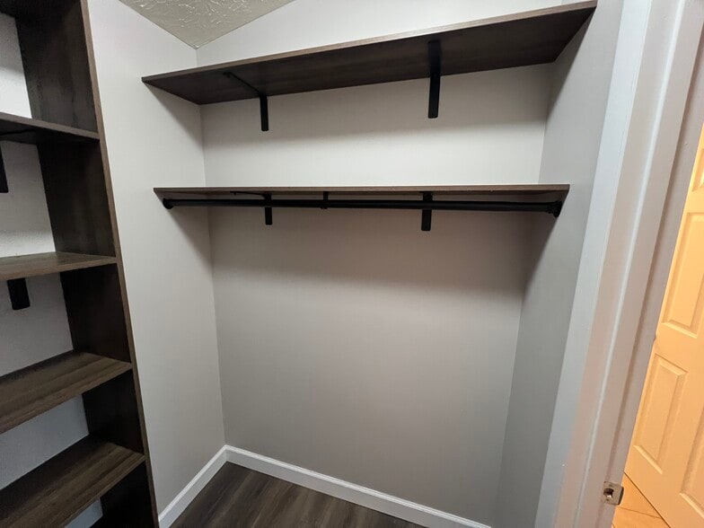 Main Bedroom Walk-In Closet View 3 - 8892 Eagleview Dr