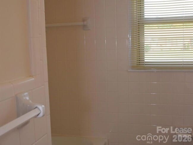 Building Photo - 1812 Cameron Rd