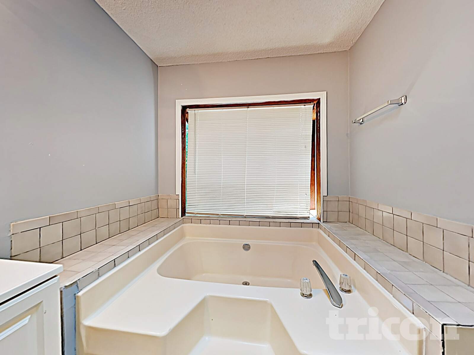 Building Photo - 4580 Woodcroft Cove