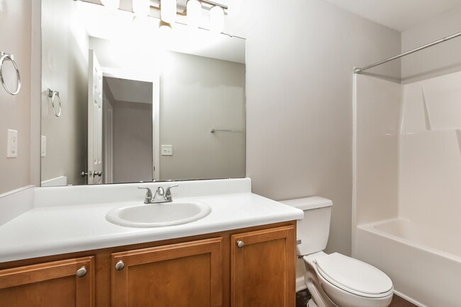 Building Photo - 4027 Taylor Oaks Dr