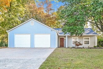 Building Photo - 923 River Rock Dr