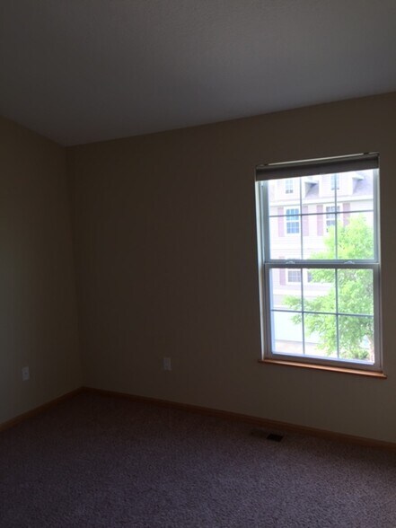 Building Photo - 3055 SW Arlan Ln