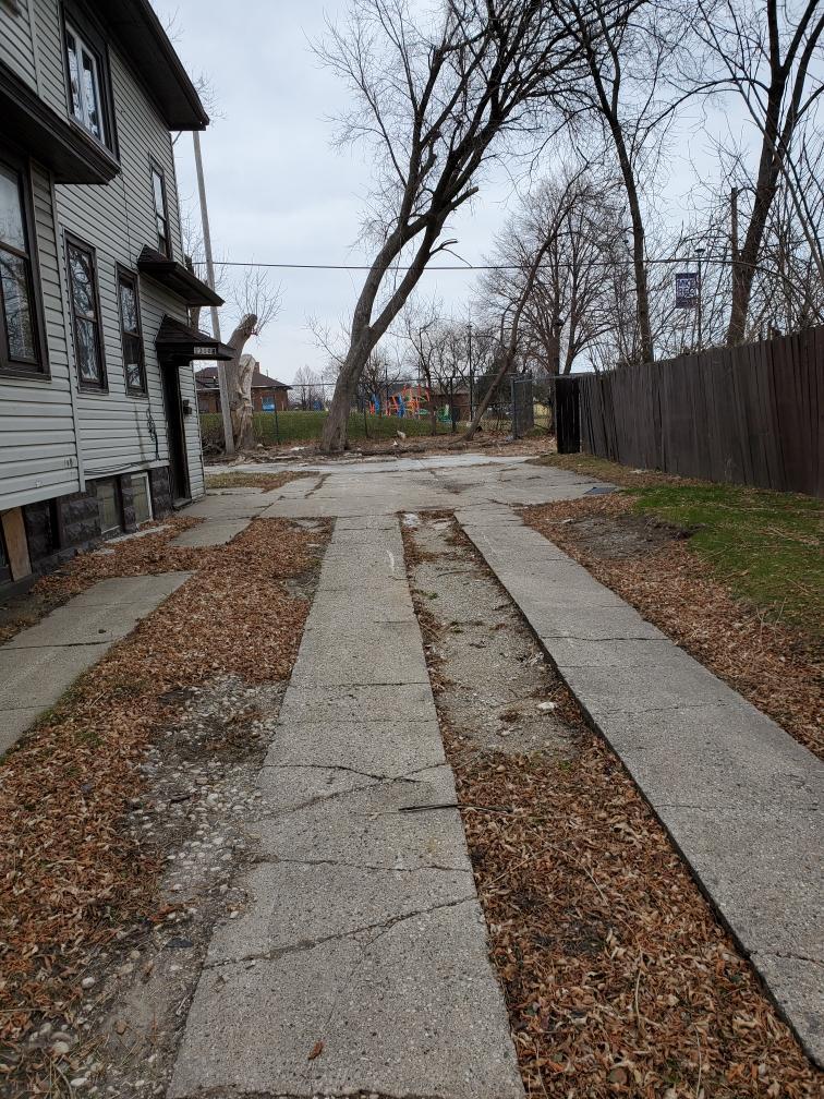 Off-street Parking - 1310 W Clarke St