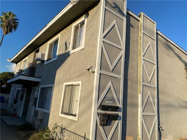 Building Photo - 170 E Olive St