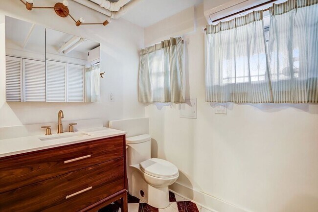 Building Photo - 5012 3rd St NW