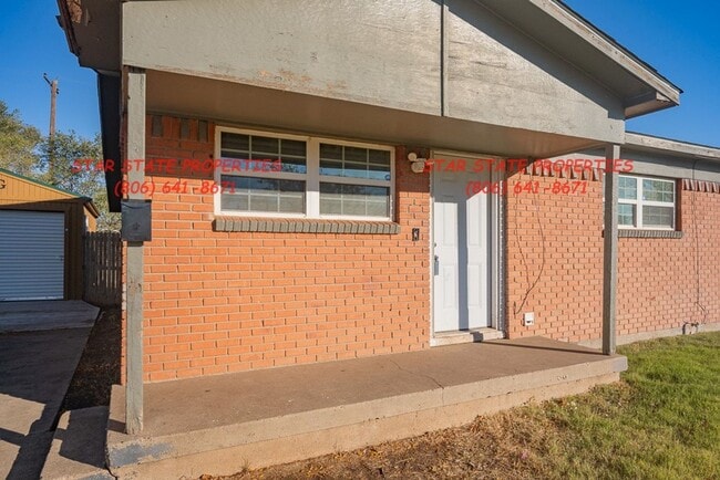 Building Photo - Beautiful 3 bed across from school