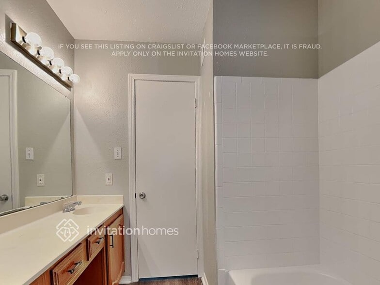 Building Photo - 3913 Windflower Ln