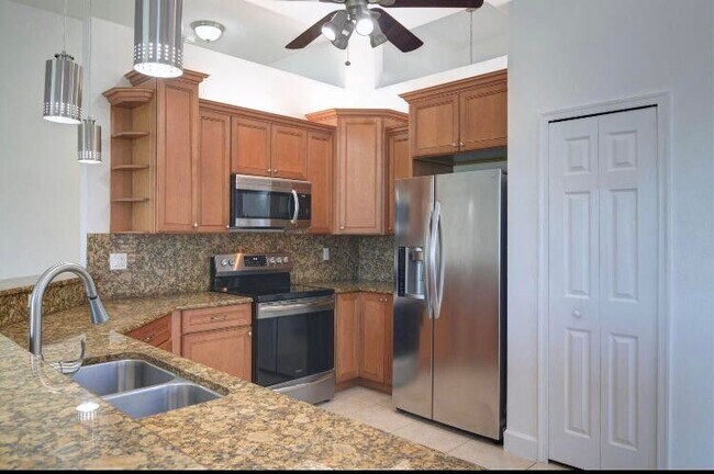 Building Photo - 3612 Grove Ct