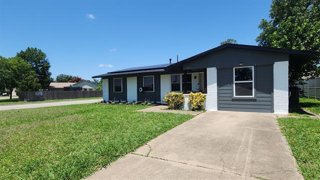 Building Photo - 3927 Emerald Dr
