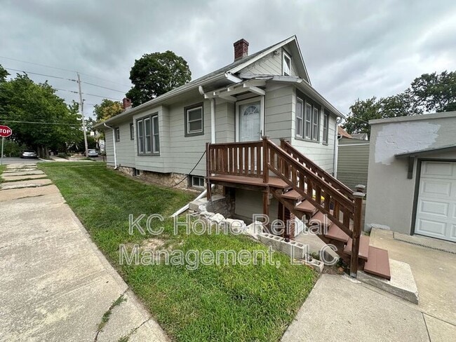Building Photo - 1217 W 47th St