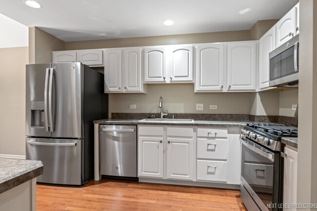 Building Photo - 24618 George Washington Dr