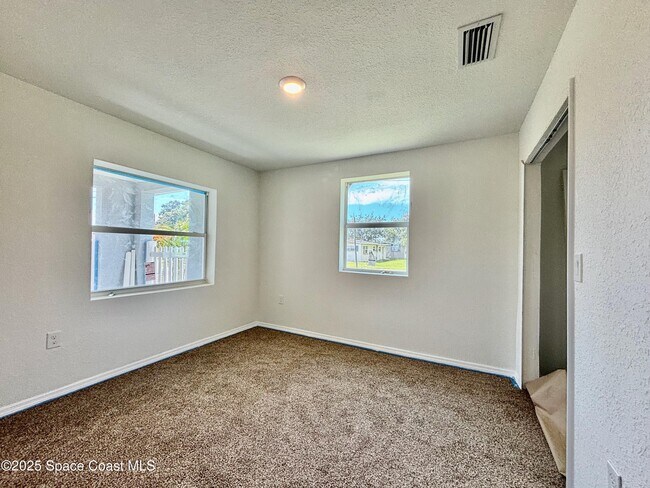Building Photo - 918 Wager Ave