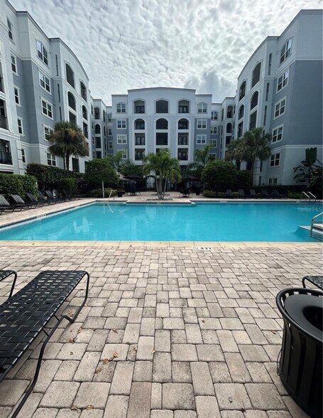 Building Photo - 304 E South St