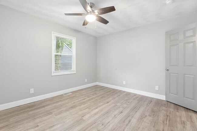 Building Photo - Move In Ready Norfolk Home!!