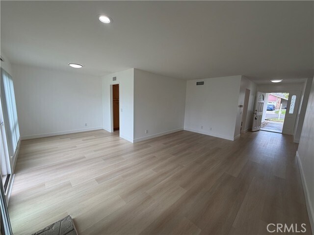 Building Photo - 632 Heather Ave