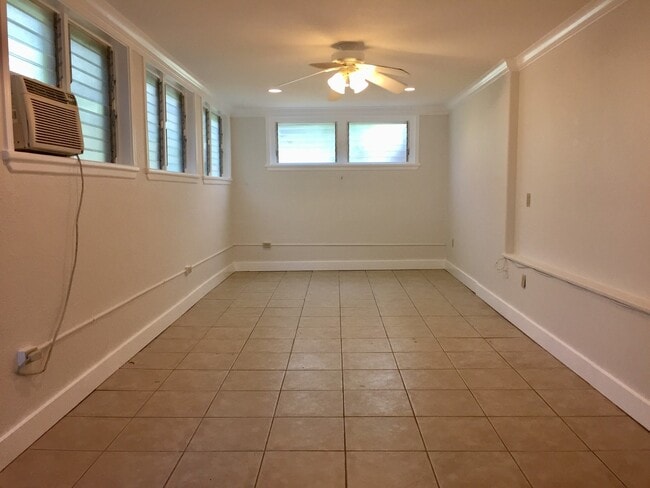 Building Photo - Kaneohe: 3 Bed, 1 Bath Duplex