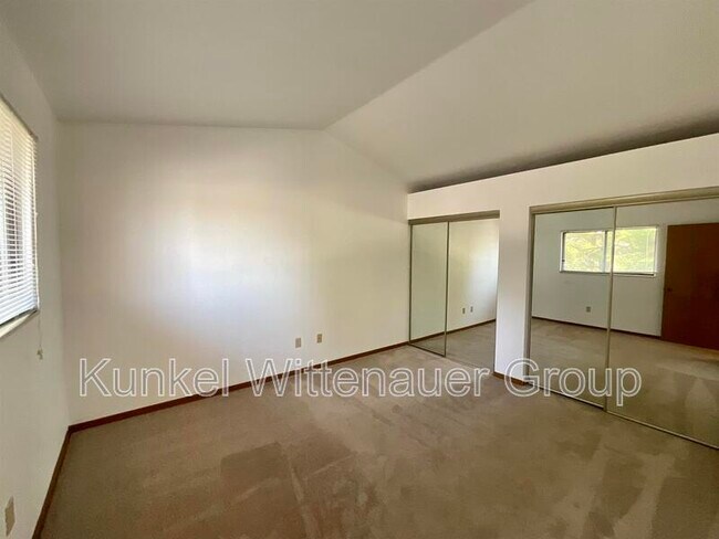 Building Photo - 165 Eagle Ridge