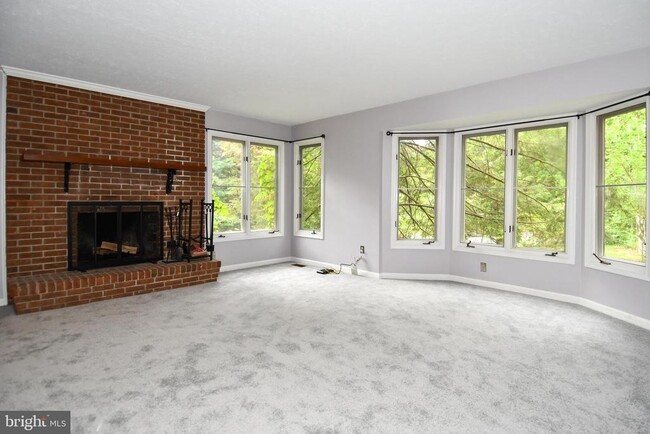 Building Photo - 2062 Farragut Dr
