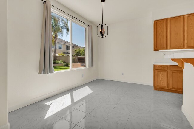 Building Photo - 10 Clearwater Cove
