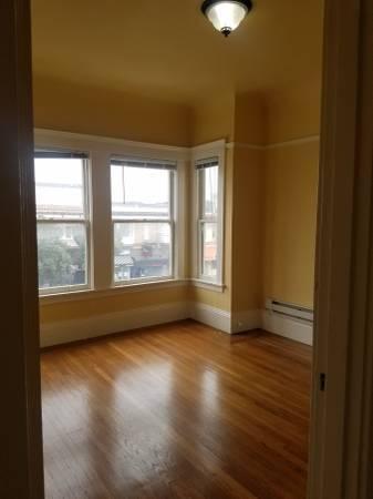 Building Photo - 2 bedroom in San Francisco CA 94121