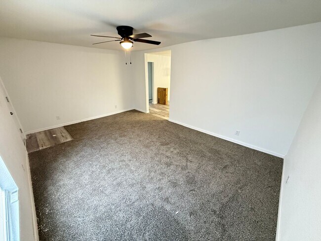Building Photo - 2 Bed 1 Bath Springfield, MO