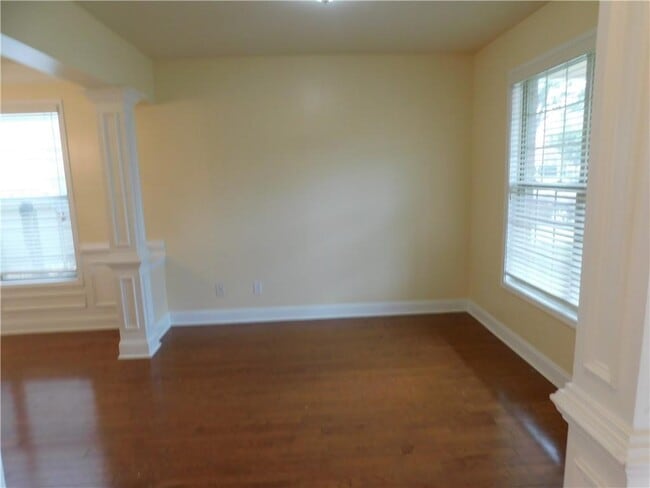 Building Photo - 540 E Fork Shady Dr NW