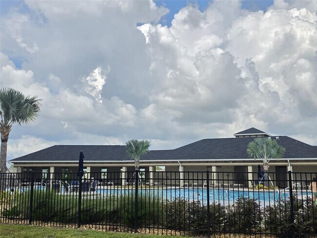 Building Photo - 4631 SW 88 Pl