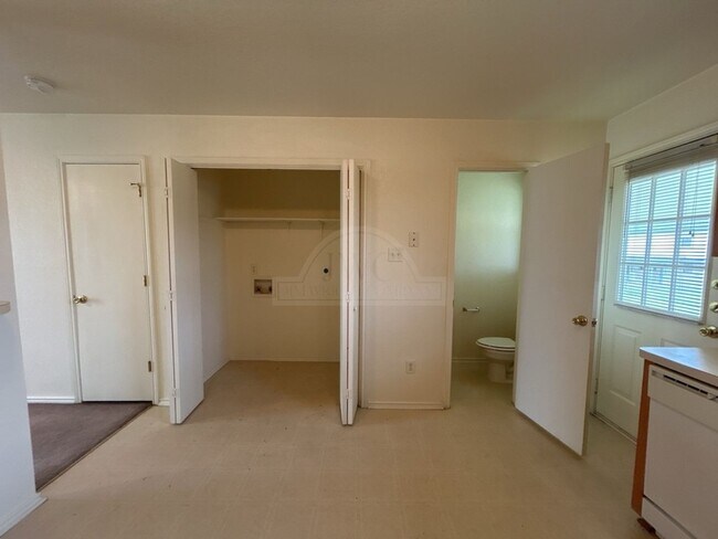 Building Photo - 4507 Jeff Scott Dr