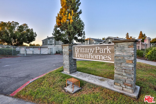 Building Photo - 926 W Philadelphia St